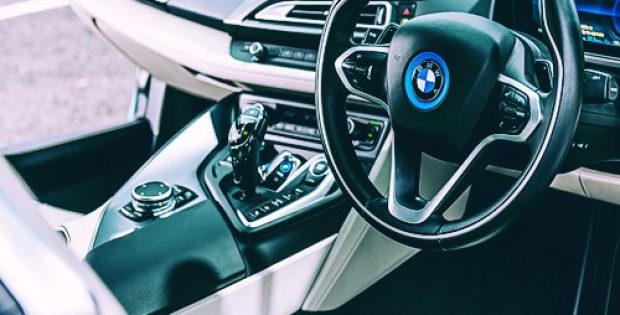BMW to install voice assistance feature into its vehicles